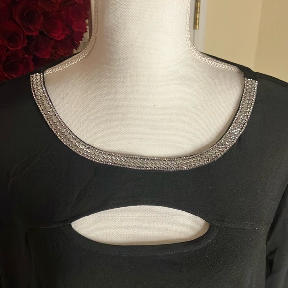🖤💎Sweet Violet Black Stretchy Top W/Crystals At Rounded Neckline Size 3X - Picture 5 of 9